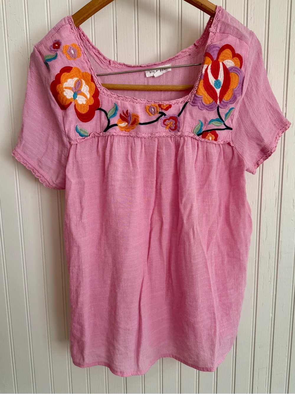 Blu Pepper Pink Embroidered Floral Top Size L